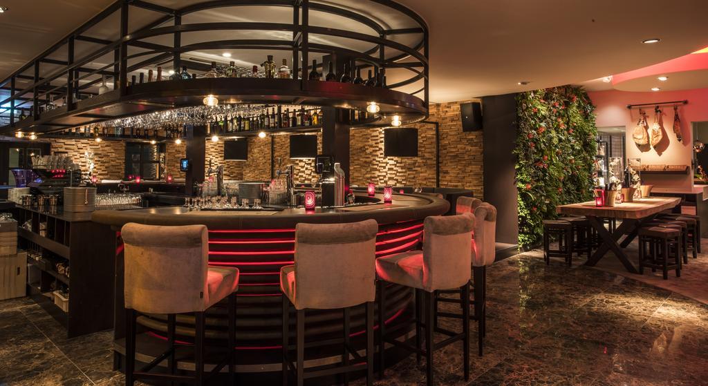 Hotel-Restaurant Unicum Elzenhagen Poeldijk Kültér fotó